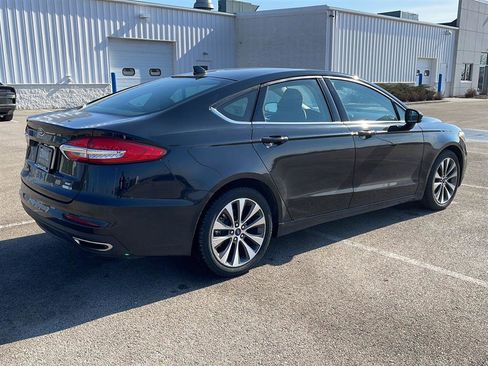 Used 2020 Ford Fusion SE image 15