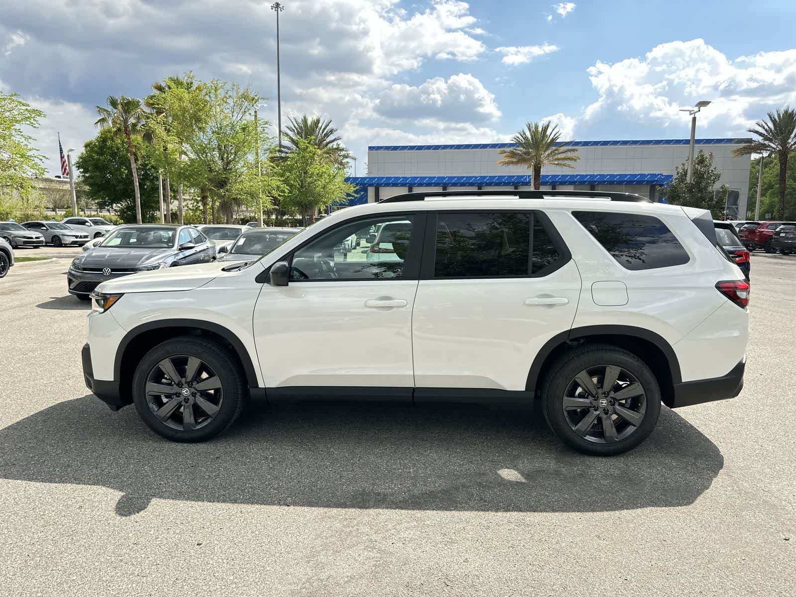 New 2026 Honda Pilot Sport image 3