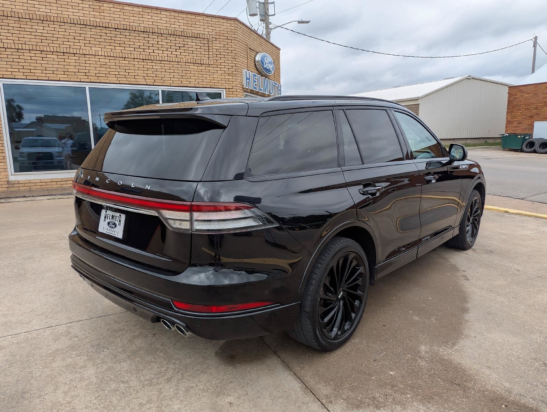 Used 2022 Lincoln Aviator Reserve w/ Equipment Group 201A AWD/4WD image 6