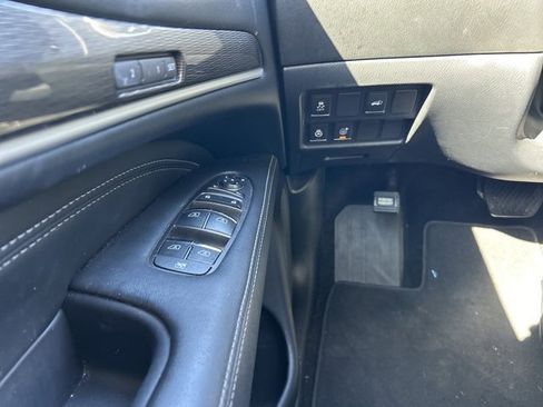 Used 2019 INFINITI QX60 Luxe w/ Essential Package image 15