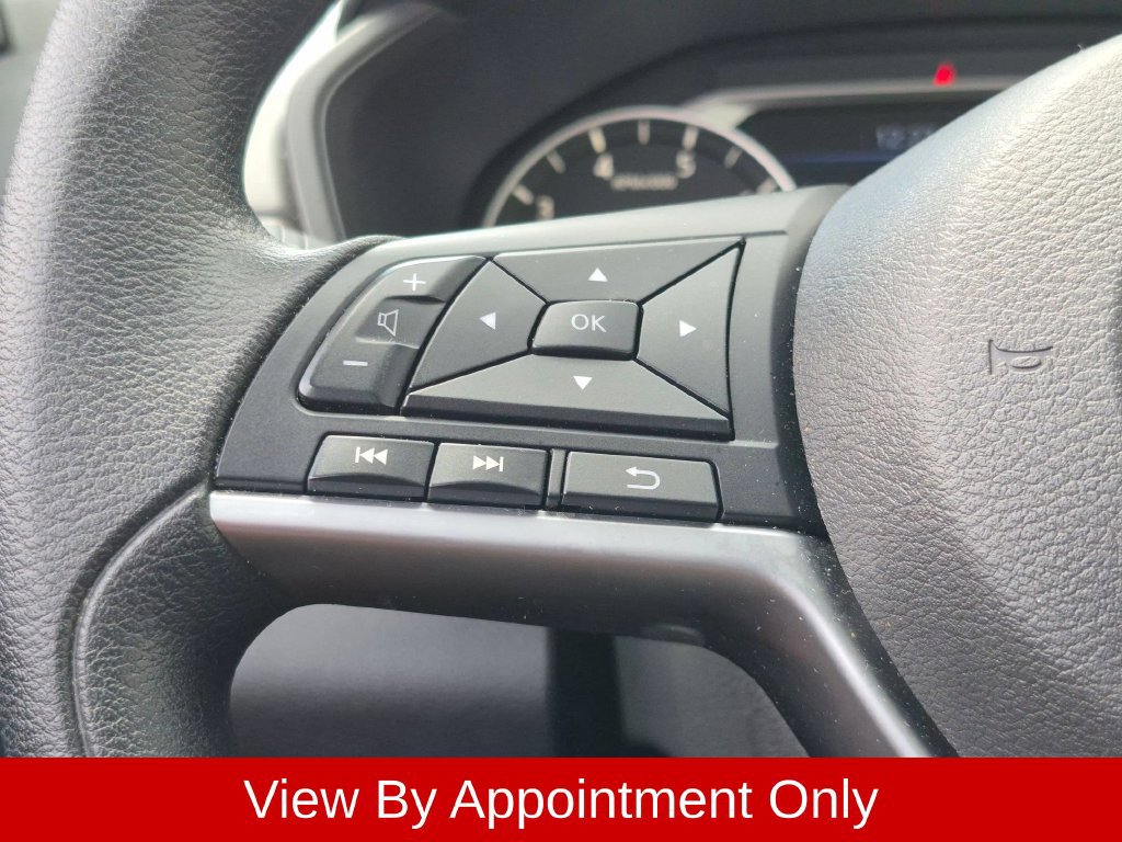 Used 2025 Nissan Altima 2.5 SV FWD image 14