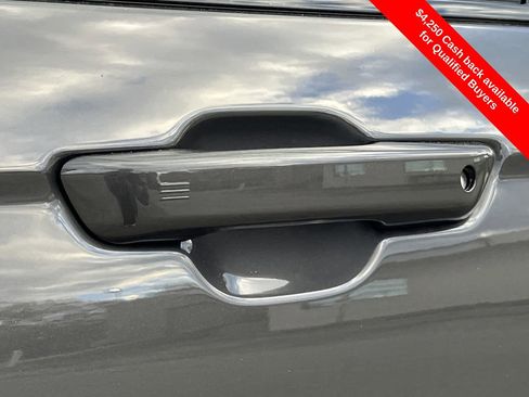 New 2025 Jeep Grand Cherokee Limited w/ Black Appearance Package image 34