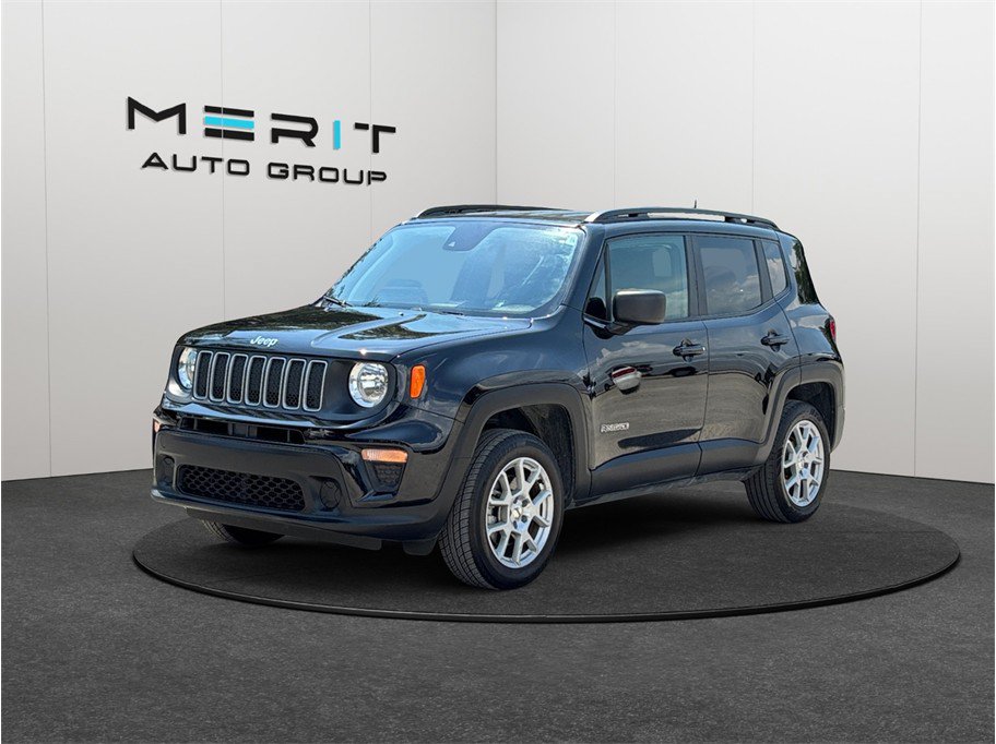 Used 2023 Jeep Renegade Latitude AWD/4WD image 4