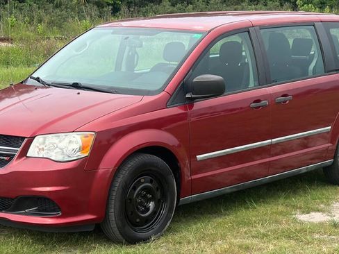 Used 2015 Dodge Grand Caravan American Value Package w/ UConnect Hands-Free Group image 3