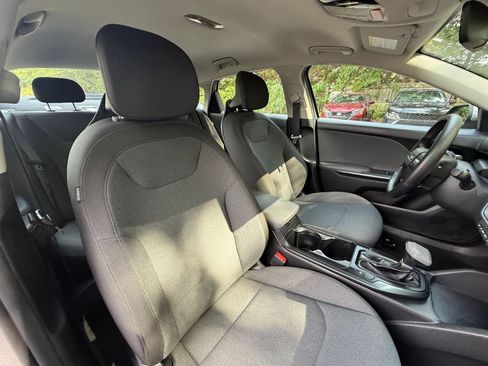 Used 2025 Kia K4 FWD image 35