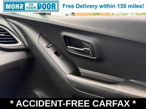 Used 2022 Chevrolet Trax LT AWD/4WD image 27