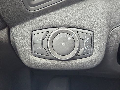 Used 2018 Ford Escape SE w/ SE Sync 3 Package image 15