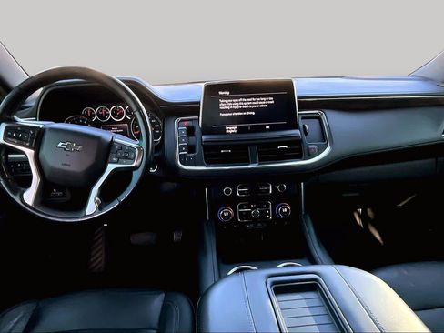 Used 2021 Chevrolet Tahoe Z71 w/ Luxury Package AWD/4WD image 14