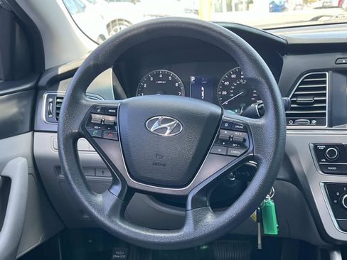 Used 2017 Hyundai Sonata Sport image 8