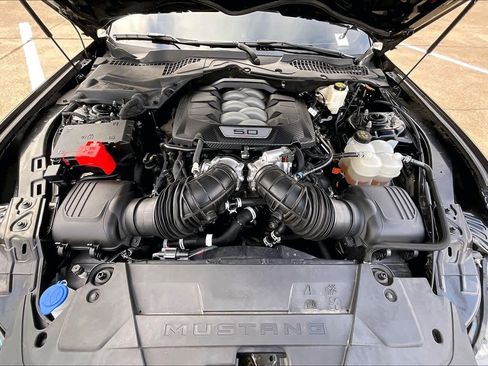 Used 2024 Ford Mustang GT Premium image 9