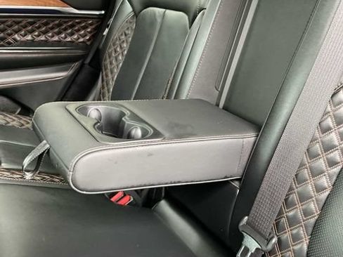 Used 2024 Jeep Grand Cherokee Summit AWD/4WD image 45