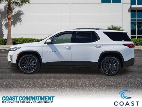 Certified 2024 Chevrolet Traverse RS FWD image 9