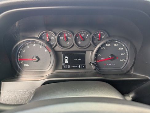 Used 2019 Chevrolet Silverado 1500 Custom Trail Boss w/ Custom Convenience Package AWD/4WD image 13