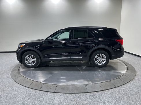 Certified 2023 Ford Explorer XLT w/ Equipment Group 202A image 10