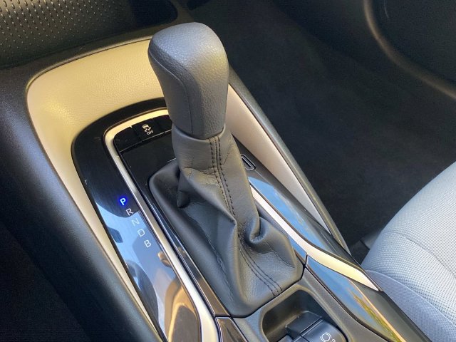 Used 2020 Toyota Corolla LE w/ LE Premium Package FWD image 27