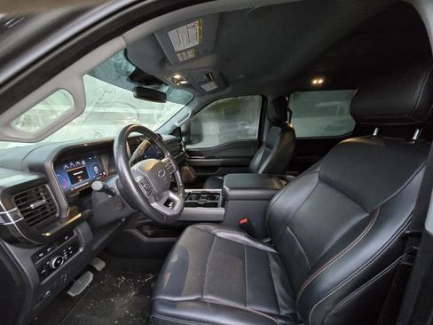 Used 2023 Ford F350 Lariat w/ Lariat Ultimate Package image 4