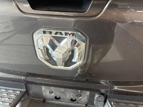 Used 2022 RAM 1500 Big Horn AWD/4WD image 11