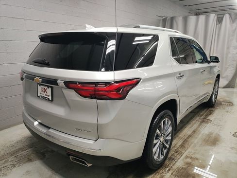 Certified 2022 Chevrolet Traverse Premier image 2