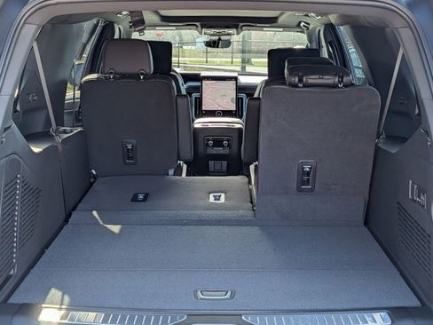 New 2026 GMC Yukon XL Denali w/ Denali Reserve Package AWD/4WD image 5