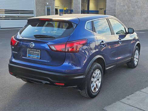 Used 2019 Nissan Rogue Sport S image 5