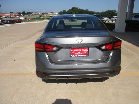 Used 2023 Nissan Altima 2.5 SV image 8