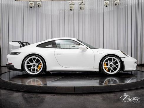 Used 2022 Porsche 911 GT3 RWD image 17