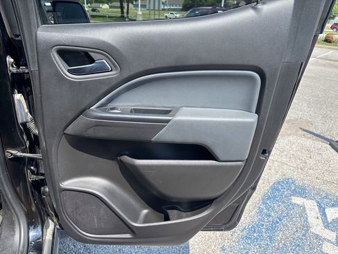 Used 2015 Chevrolet Colorado Z71 AWD/4WD image 42