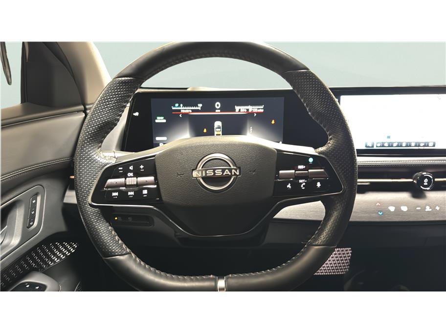 Used 2024 Nissan Ariya AWD image 33