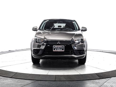 Used 2017 Mitsubishi Outlander Sport ES image 2