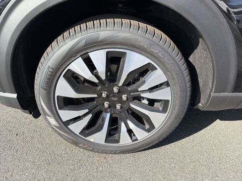 New 2026 Ford Explorer Platinum image 15