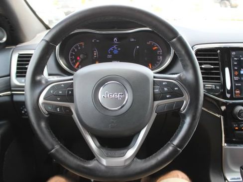 Used 2021 Jeep Grand Cherokee Limited AWD/4WD image 14