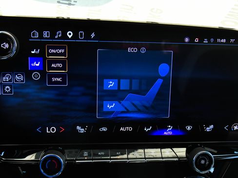 Used 2024 Chevrolet Blazer EV LT AWD/4WD image 32