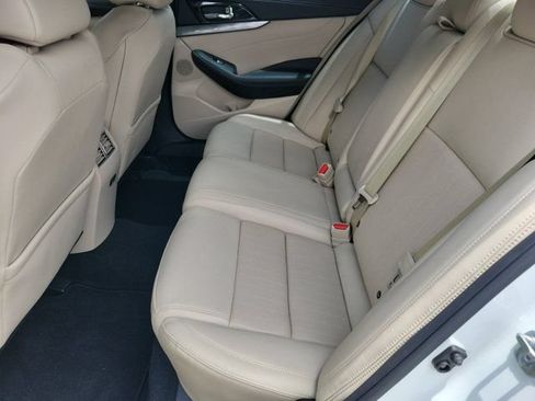 Used 2023 Nissan Maxima SV w/ Floor Mat Group FWD image 7