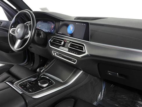 Used 2021 BMW X5 xDrive40i w/ M Sport Package image 13