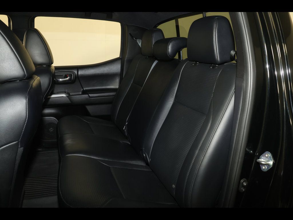 Used 2021 Toyota Tacoma Limited w/ Blackout Package (TMS) AWD/4WD image 32