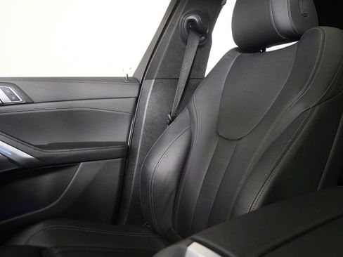 Used 2022 BMW X6 xDrive40i AWD/4WD image 24