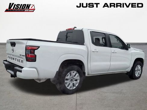 Used 2023 Nissan Frontier SV w/ SV Convenience Package image 5