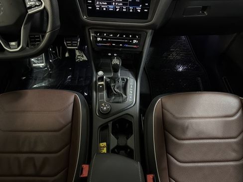 Certified 2023 Volkswagen Tiguan SEL R-Line AWD/4WD image 34
