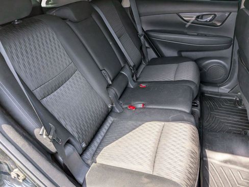 Used 2017 Nissan Rogue SV AWD/4WD image 33