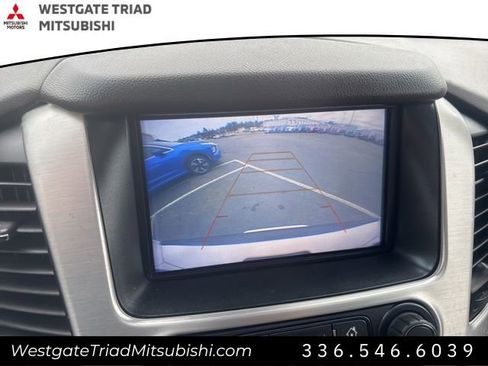 Used 2018 GMC Yukon XL SLT w/ Open Road Package image 24