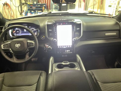 Certified 2025 RAM 1500 Big Horn AWD/4WD image 18