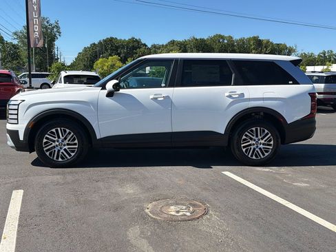 New 2026 Hyundai Palisade SE FWD image 2