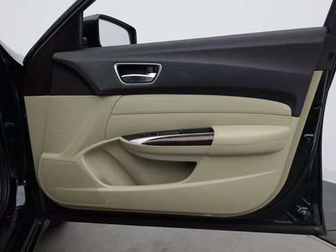 Used 2020 Acura TLX FWD image 37