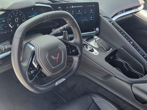 Used 2025 Chevrolet Corvette Z06 RWD image 25