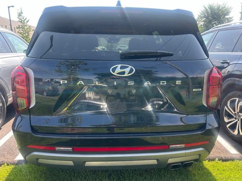 Used 2024 Hyundai Palisade SEL w/ Premium Package AWD/4WD image 4