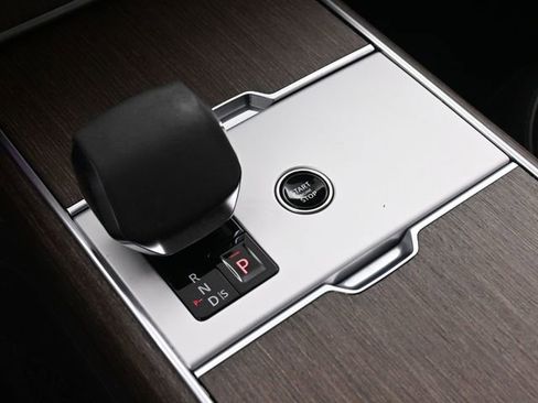 Used 2024 Land Rover Range Rover SE image 39