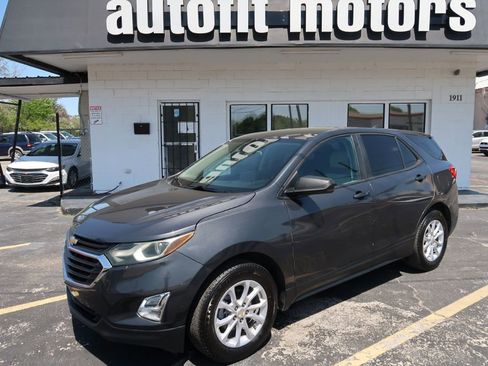 Used 2020 Chevrolet Equinox LS image 1