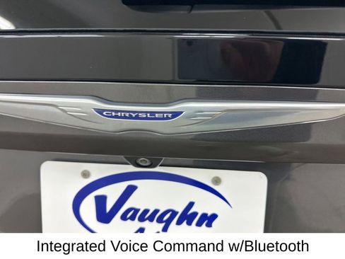 Used 2020 Chrysler Pacifica Touring-L image 16