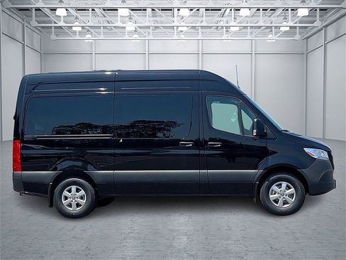 New 2025 Mercedes-Benz Sprinter 2500 image 4