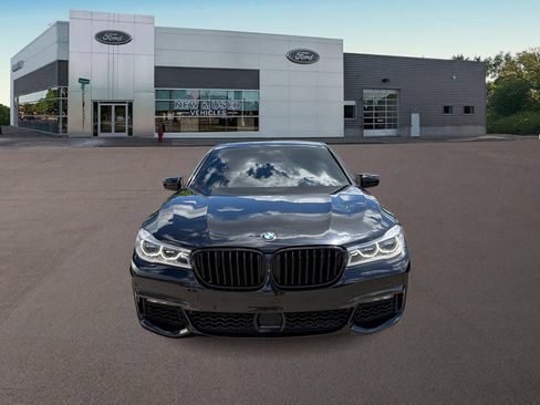 Used 2019 BMW 750i xDrive AWD/4WD image 3